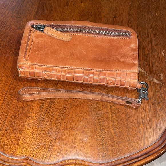 Vilenca Holland Leather Weaved Brown Wristlet 1 Spot on Front No Other Callouts - Picture 2 of 13